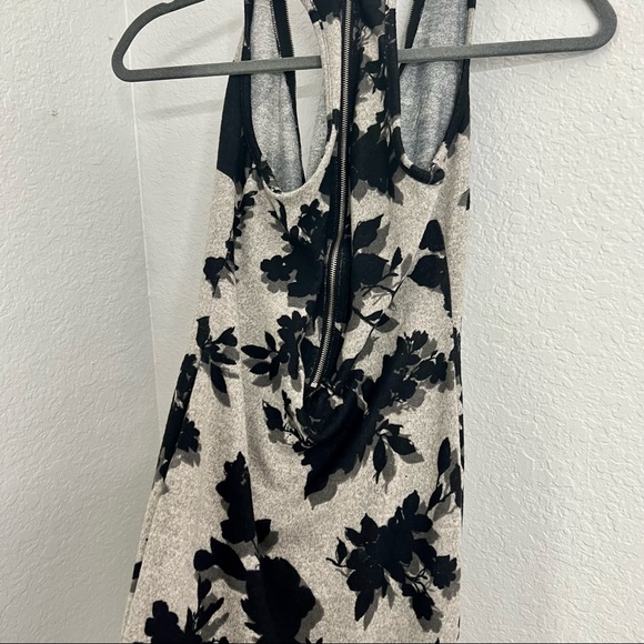 Black and Grey Floral cocktail dress size Small - Picture 6 of 10
